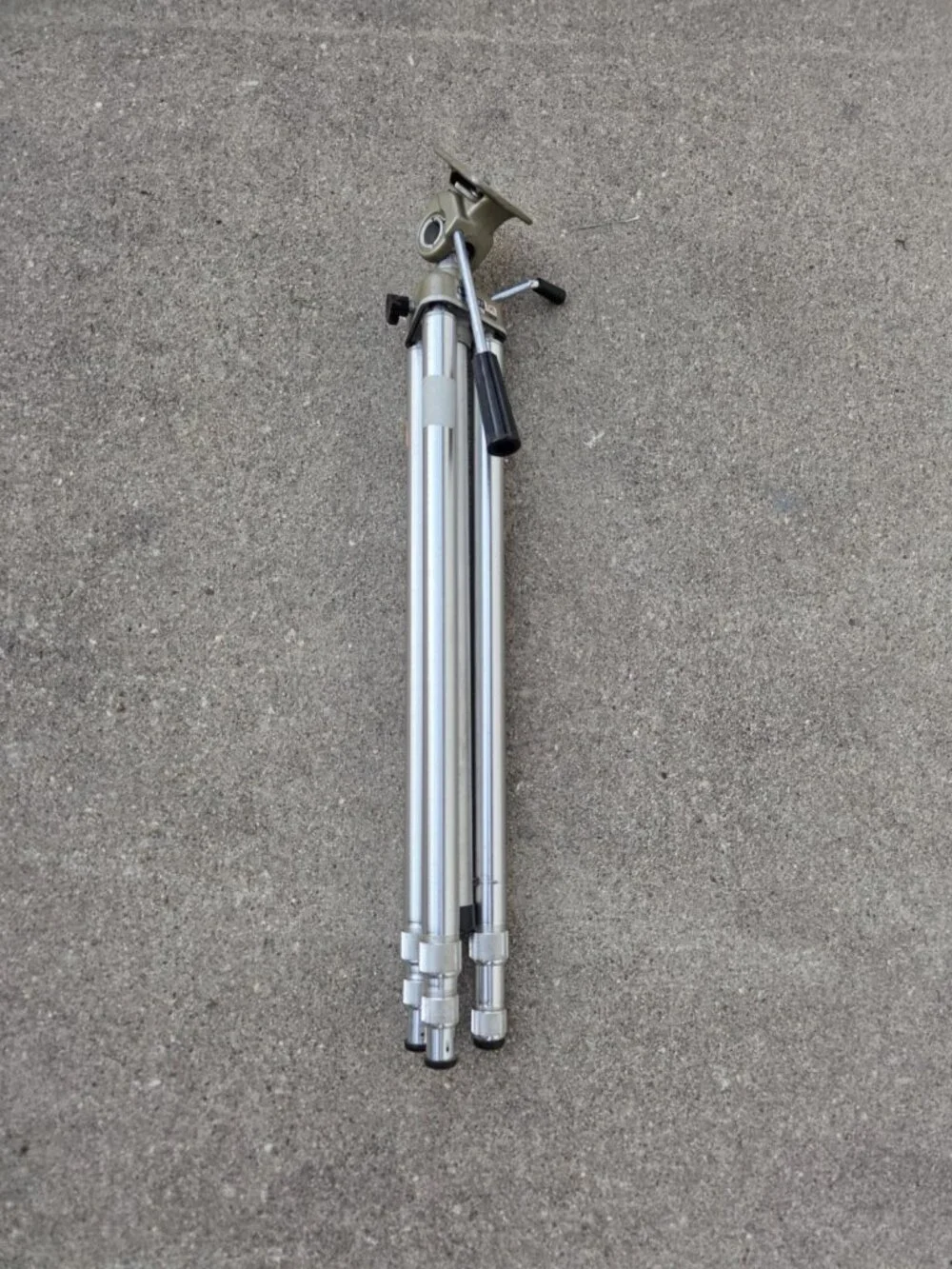 Vintage Quick-Set 6000 Tripod Pan Tilt Head Adjust Telescoping Aluminum